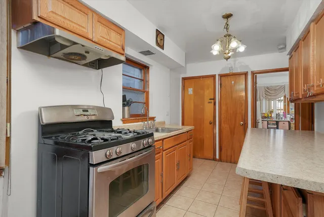 $324,900 | 4350 West Shakespeare Avenue, Chicago, IL 60639