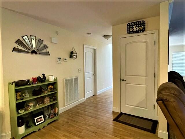 1111 Golf Course Road Newport, TN 37821 - Photo 11 of 33 HALLWAY