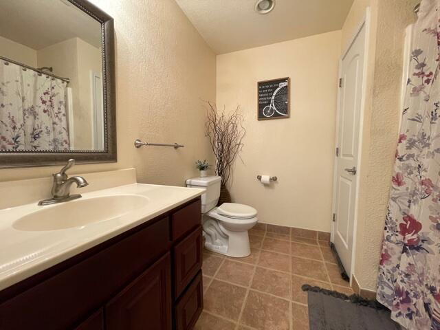 1111 Golf Course Road Newport, TN 37821 - Photo 23 of 33 UPSTAIRS BATH