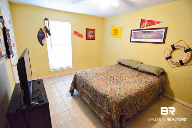 17250 Phillips Place Fairhope, AL 36532 - Photo 17 of 37 Open and Roomy