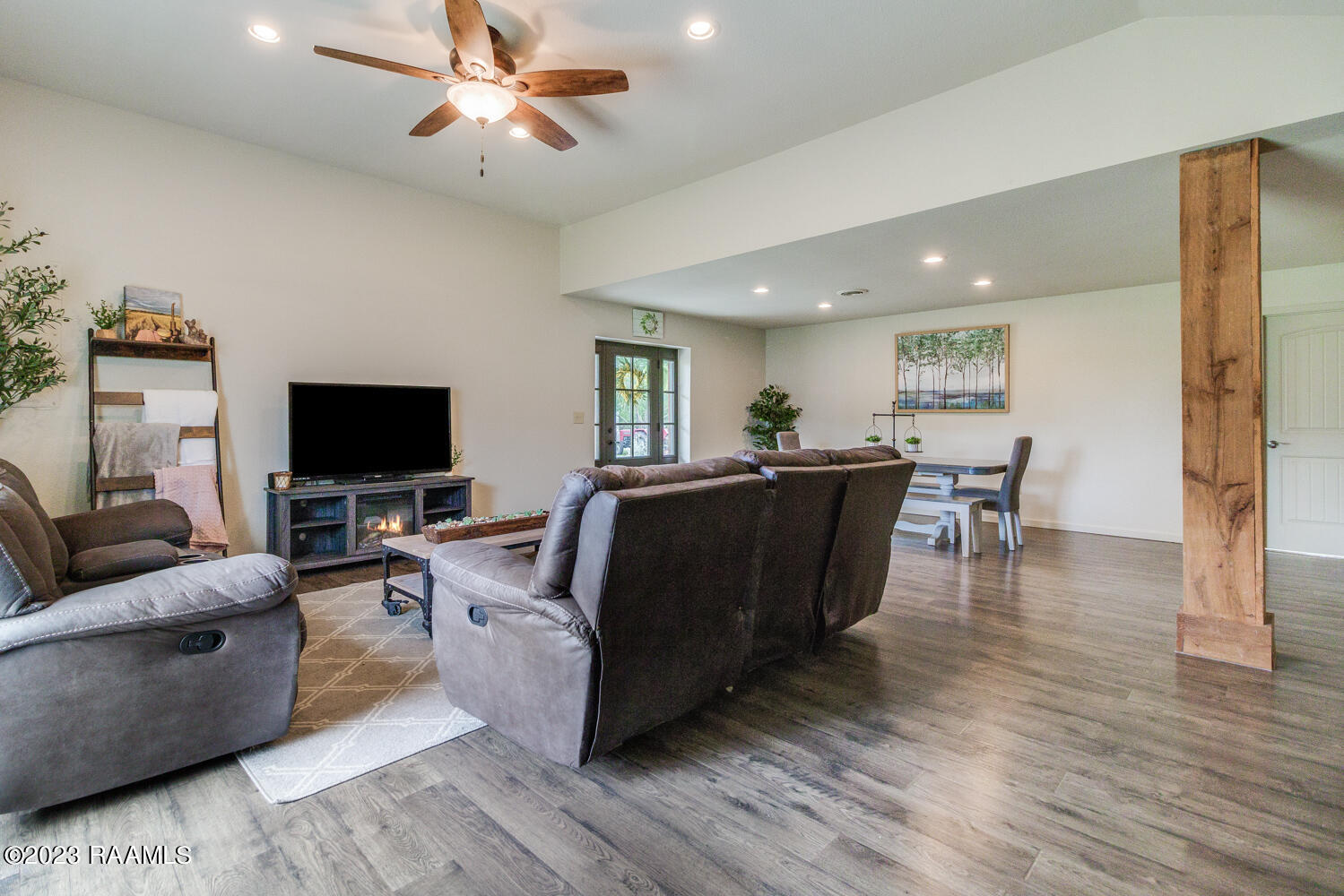 301 Amy Road Opelousas, LA 70570 - Photo 7 of 25 301 Amy Road-16