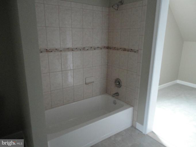 26545 Ridge Road Damascus, MD 20872 - Photo 2 of 30 Bath