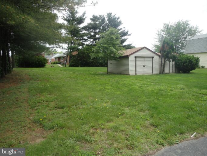 26545 Ridge Road Damascus, MD 20872 - Photo 17 of 30 Exterior (Rear)