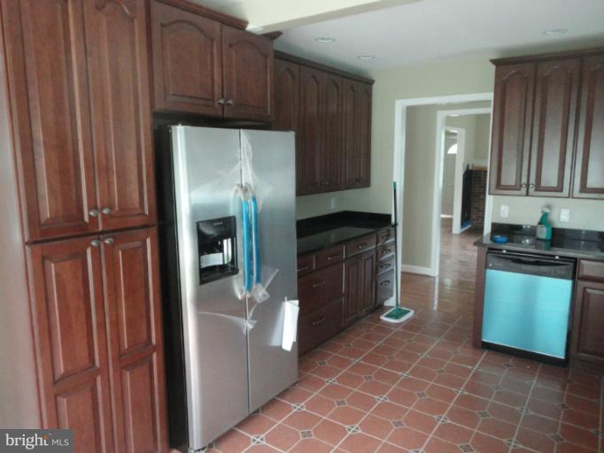 26545 Ridge Road Damascus, MD 20872 - Photo 26 of 30 Kitchen