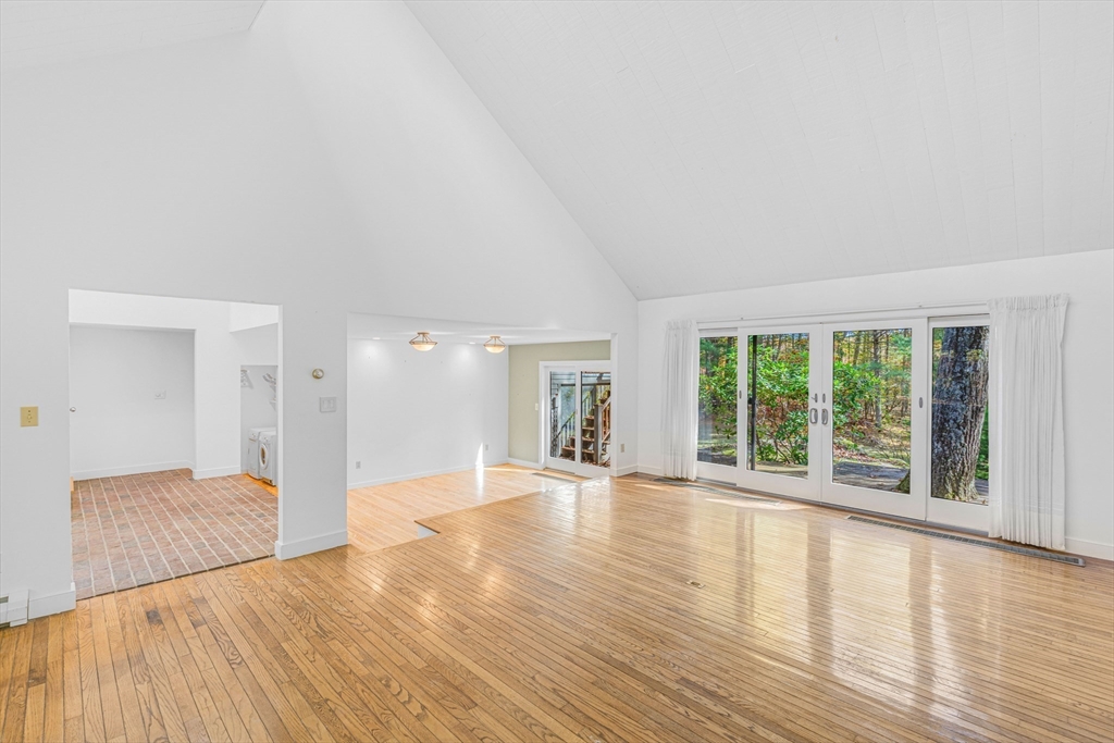 53 Lawrence Road Boxford, MA 01921 - Photo 4 of 42