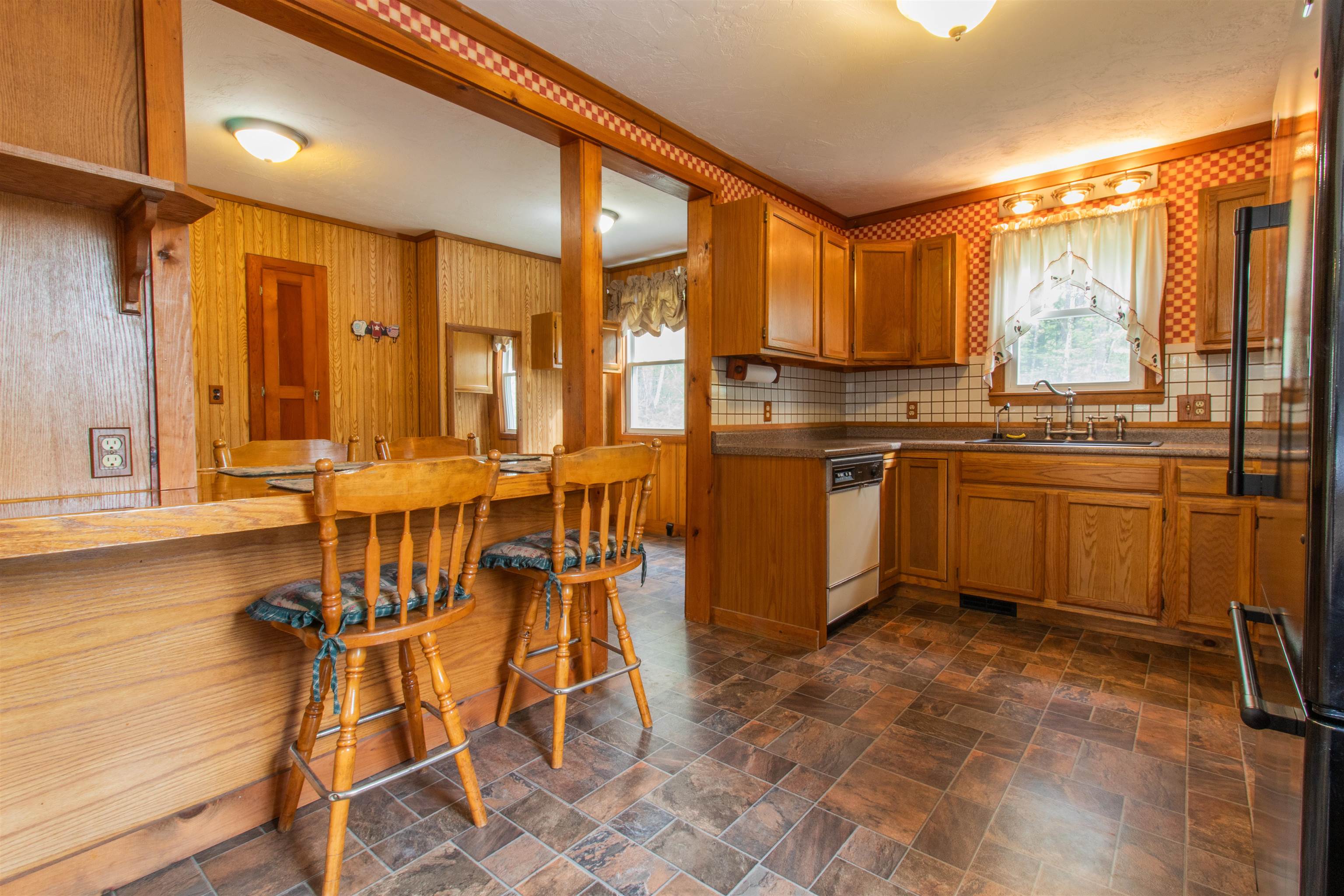 60 Robinson Road Hudson, NH 03051 - Photo 12 of 45 Gallery Image 12