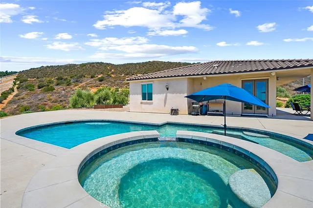 $1,898,000 | 38193 Vía Huerta, Murrieta, CA 92562