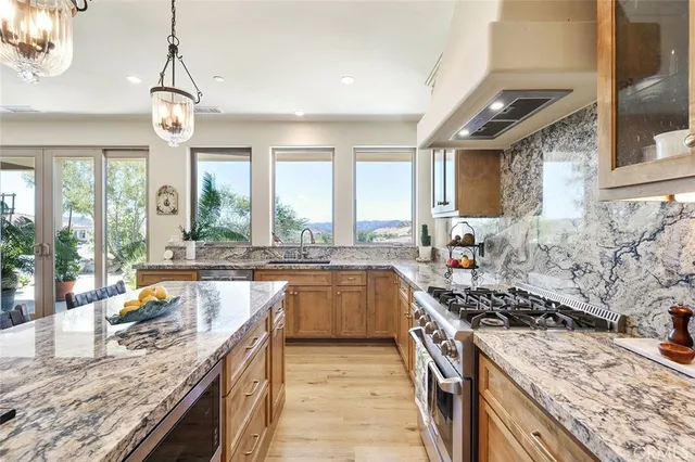 $1,898,000 | 38193 Vía Huerta, Murrieta, CA 92562
