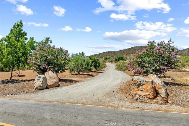 $1,898,000 | 38193 Vía Huerta, Murrieta, CA 92562