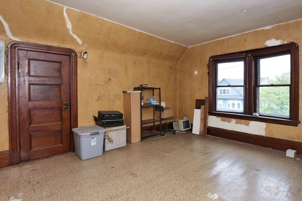 53 Highland Road Somerville, MA 02144 - Photo 30 of 32 Gallery Image 30