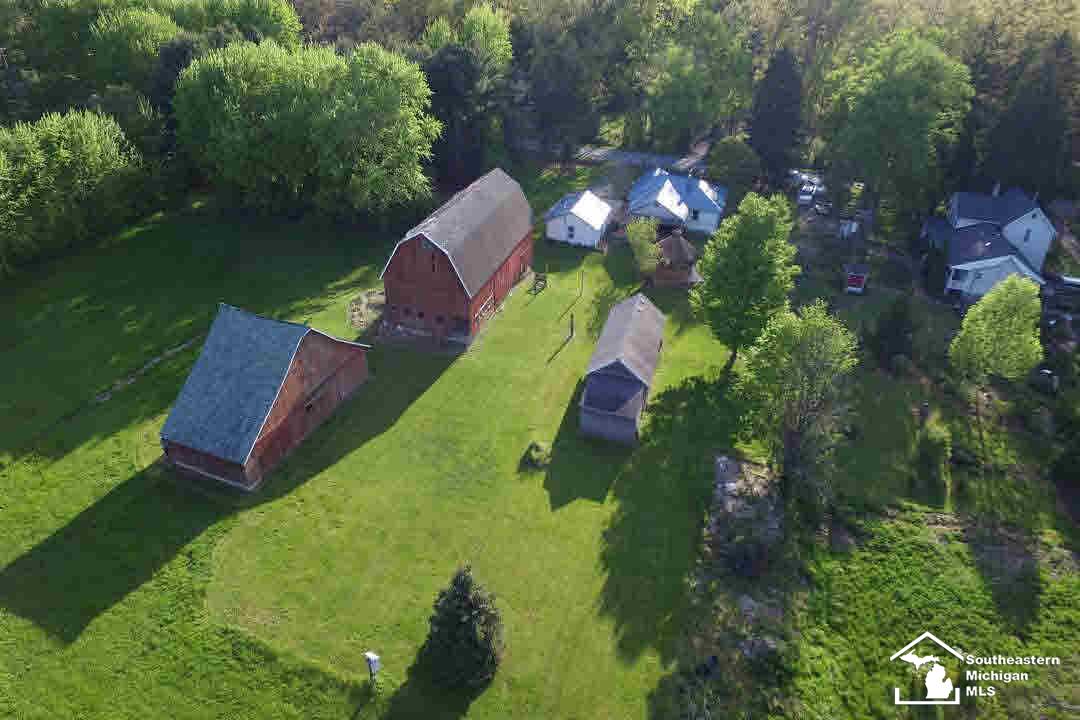 2189 Wells Road Dundee, MI 48131 - Photo 9 of 40 21150358-8.JPG