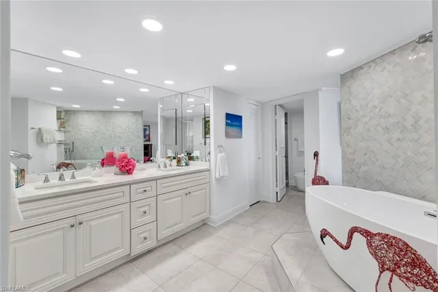 $23,000 | 4041 Gulf Shore Boulevard North, Unit 907, Naples, FL 34103