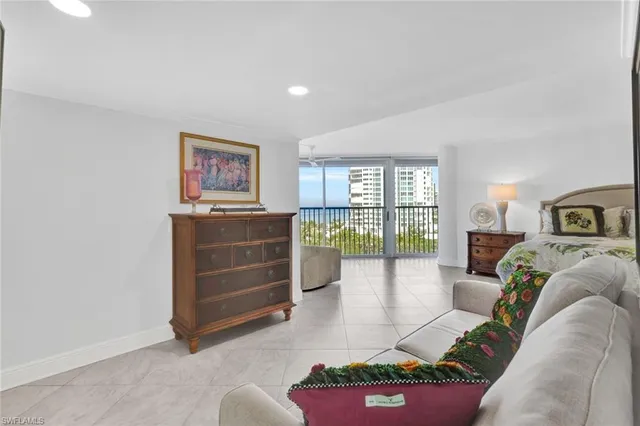 $23,000 | 4041 Gulf Shore Boulevard North, Unit 907, Naples, FL 34103