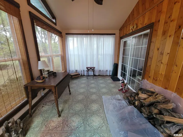 $145,000 | 427 North Hun Street, Colchester, IL 62326