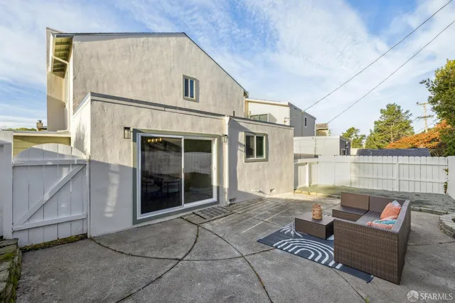 $1,095,000 | 663 Foothill Drive, Pacifica, CA 94044