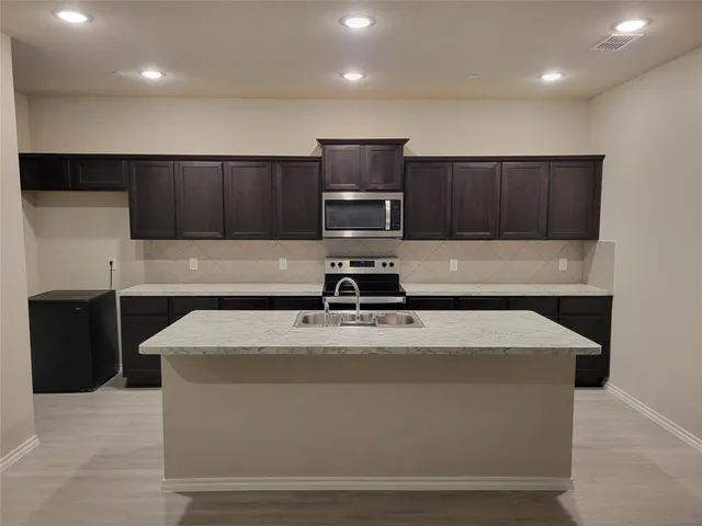 $2,100 | 2909 Bluets Drive, Mesquite, TX 75150