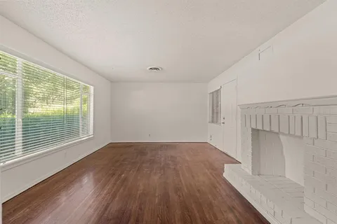 $298,000 | 4509 Donnelly Avenue, Fort Worth, TX 76107