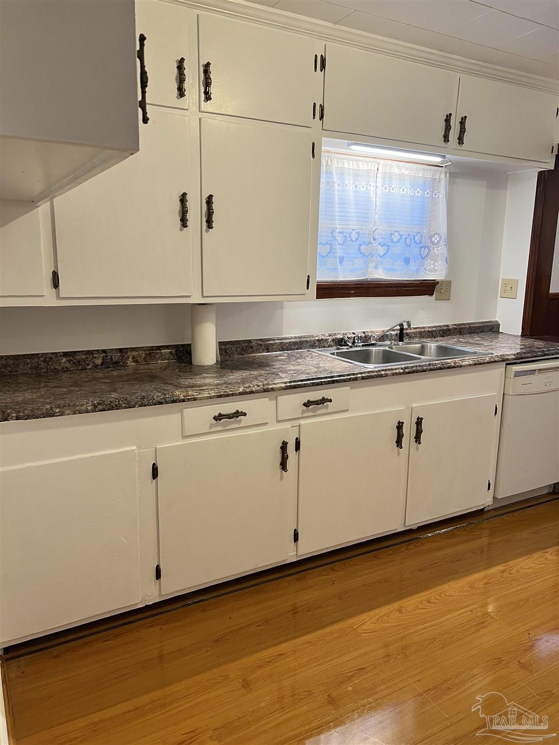 6653 Dearborn Street Milton, FL 32570 - Photo 4 of 15