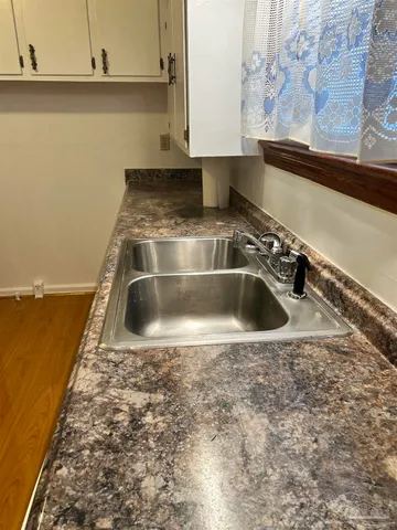 a close view of sink and tap