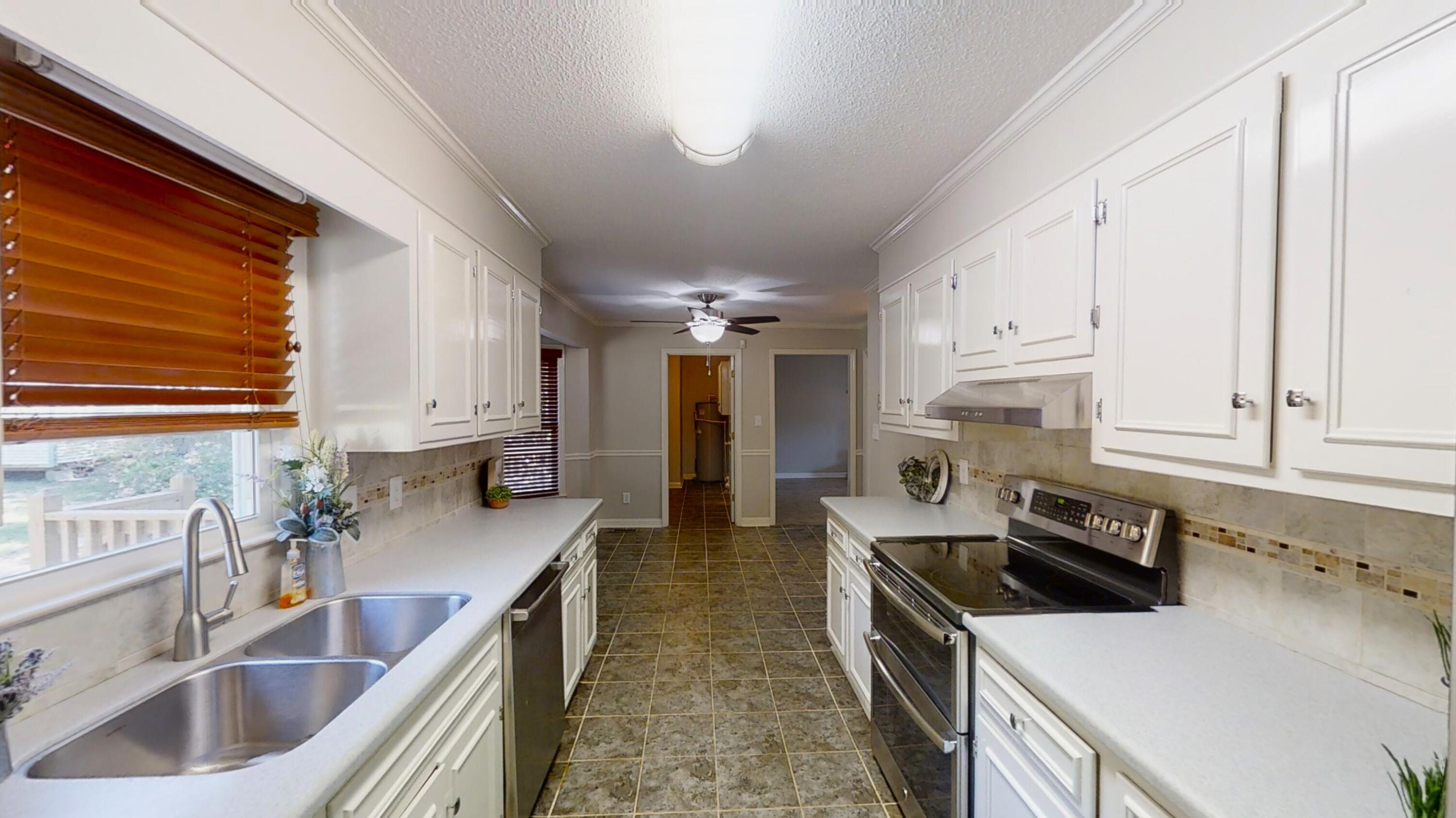 2113 Howard Mill Road North Augusta, SC 29841 - Photo 15 of 23 2113-Howard-Mill-Rd-09212022_200651