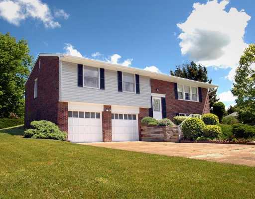 2055 Old Ramsey Road Monroeville, PA 15146 - Photo 1 of 8 Exterior Front.