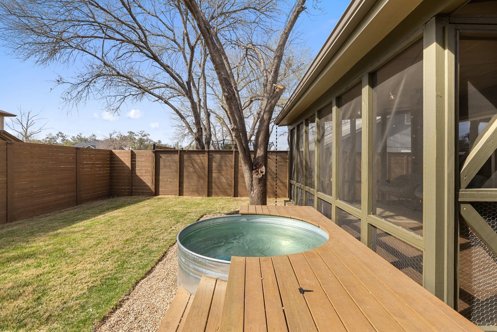 8202 Cache Drive Austin, TX 78749 - Photo 36 of 39 a view of backyard with tub