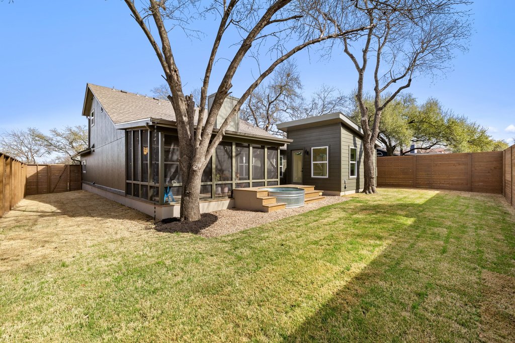 8202 Cache Drive Austin, TX 78749 - Photo 39 of 39 a view of a house with snow on the wall