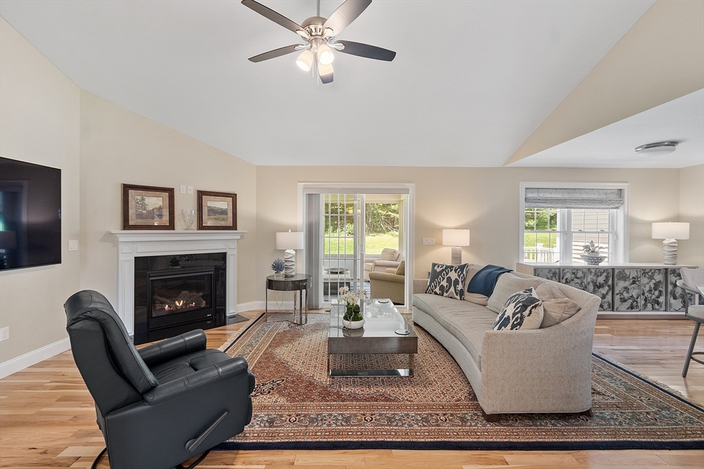53 Turnpike Road Westminster, MA 01473 - Photo 3 of 20 Gallery Image 3