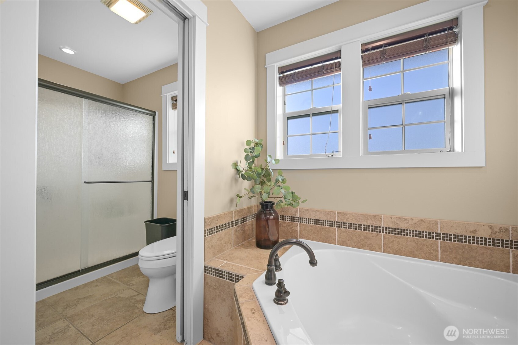 109 West 2nd Street Nooksack, WA 98276 - Photo 22 of 36 a bathroom with a tub and shower