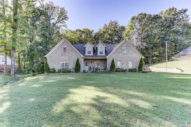$435,000 | 1287 Dogwood Hollow Drive, Nesbit, MS 38651