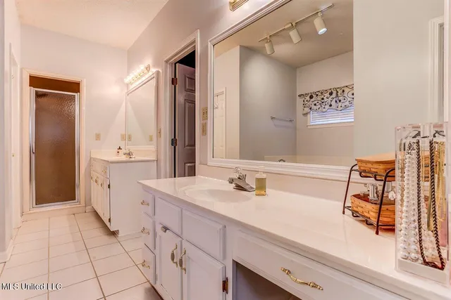 $435,000 | 1287 Dogwood Hollow Drive, Nesbit, MS 38651