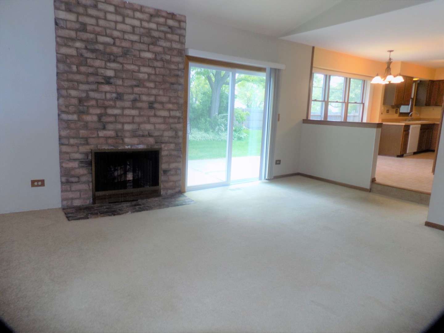 893 Burgess Circle Buffalo Grove, IL 60089 - Photo 7 of 17