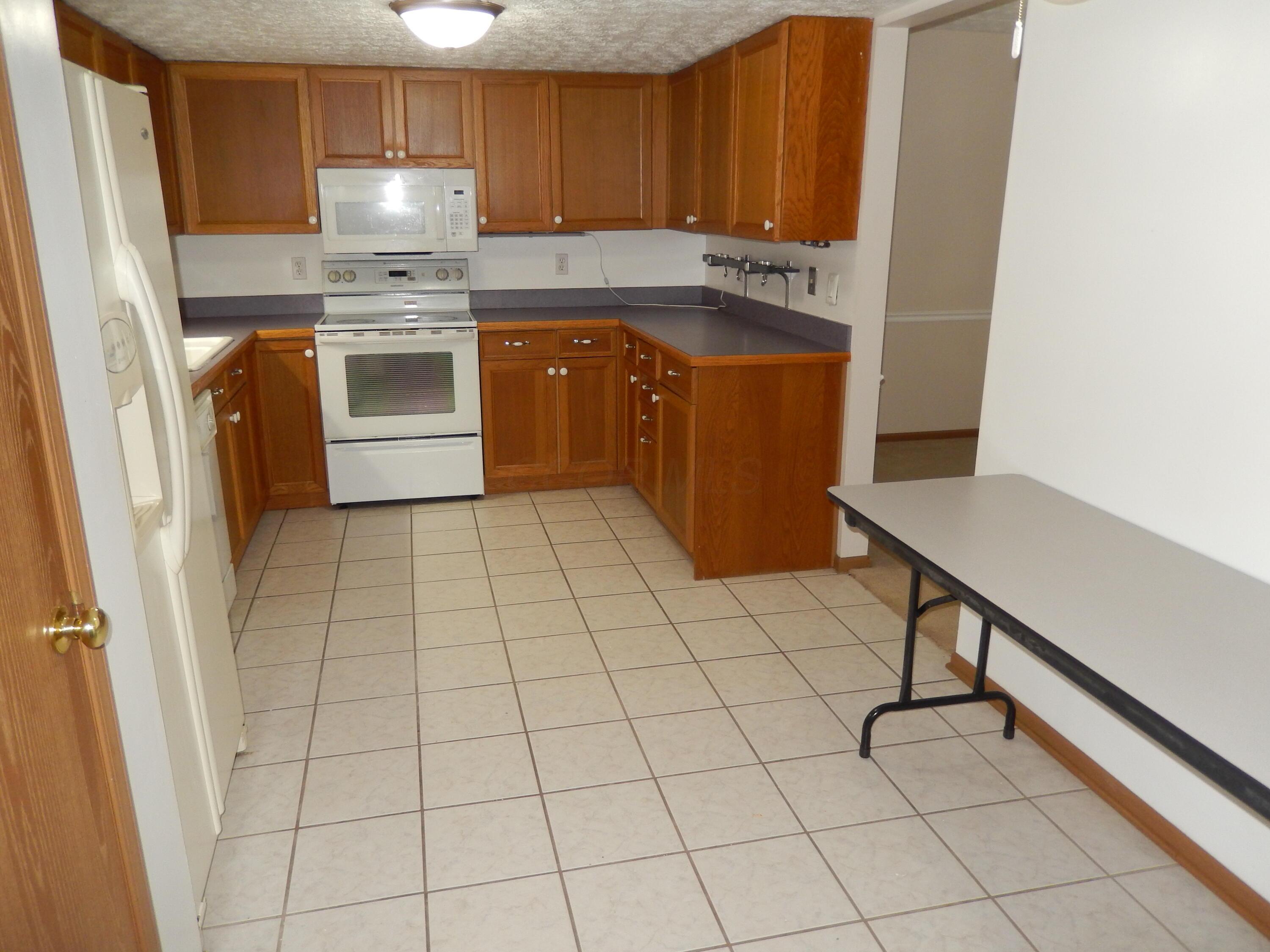 3939 Karl Road, Unit 103 Columbus, OH 43224 - Photo 15 of 50 Kitchen