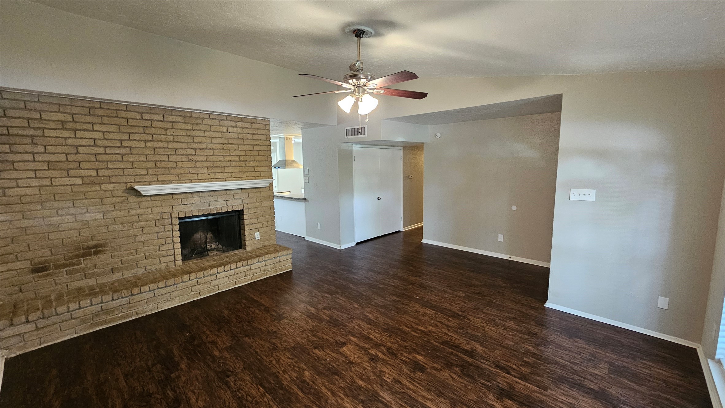 22903 Millgate Drive Spring, TX 77373 - Photo 5 of 20