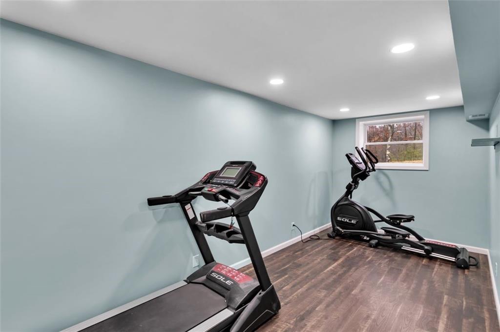 288 Wallrose Heights Road Baden, PA 15005 - Photo 37 of 42