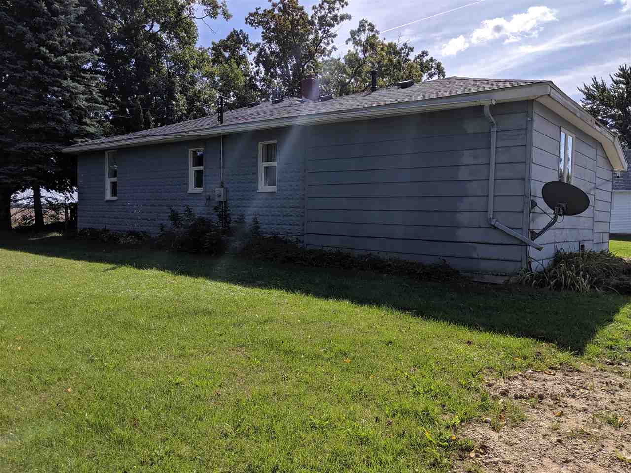 593 North Baldwin Road Owosso, MI 48867 - Photo 5 of 40 1867915-4.JPG