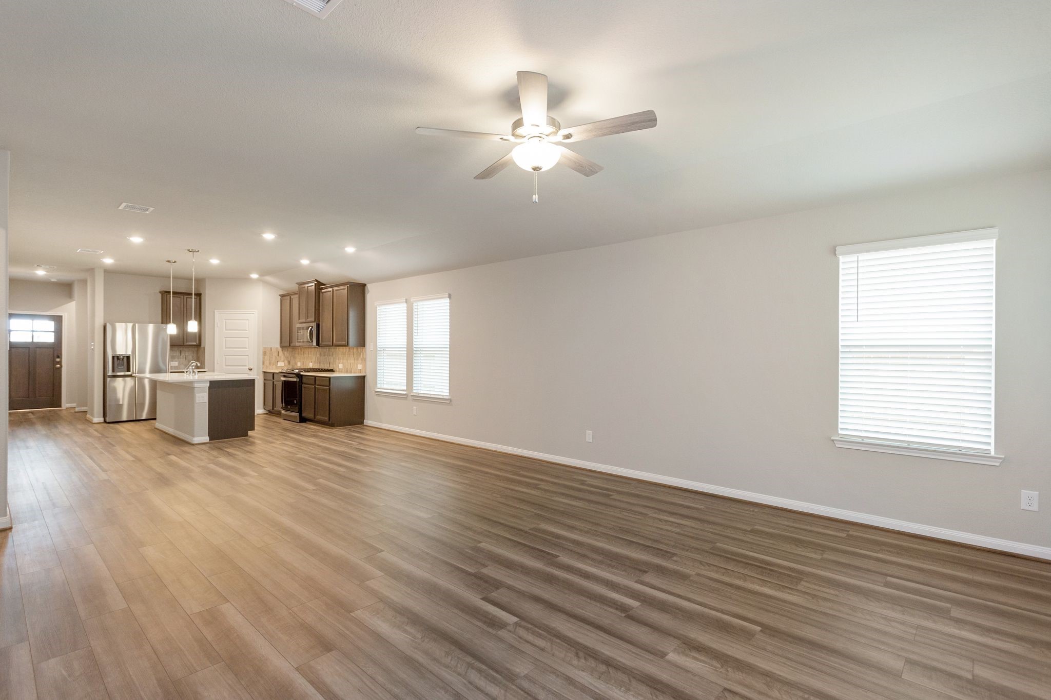 6915 Lebec Rosharon, TX 77583 - Photo 12 of 39