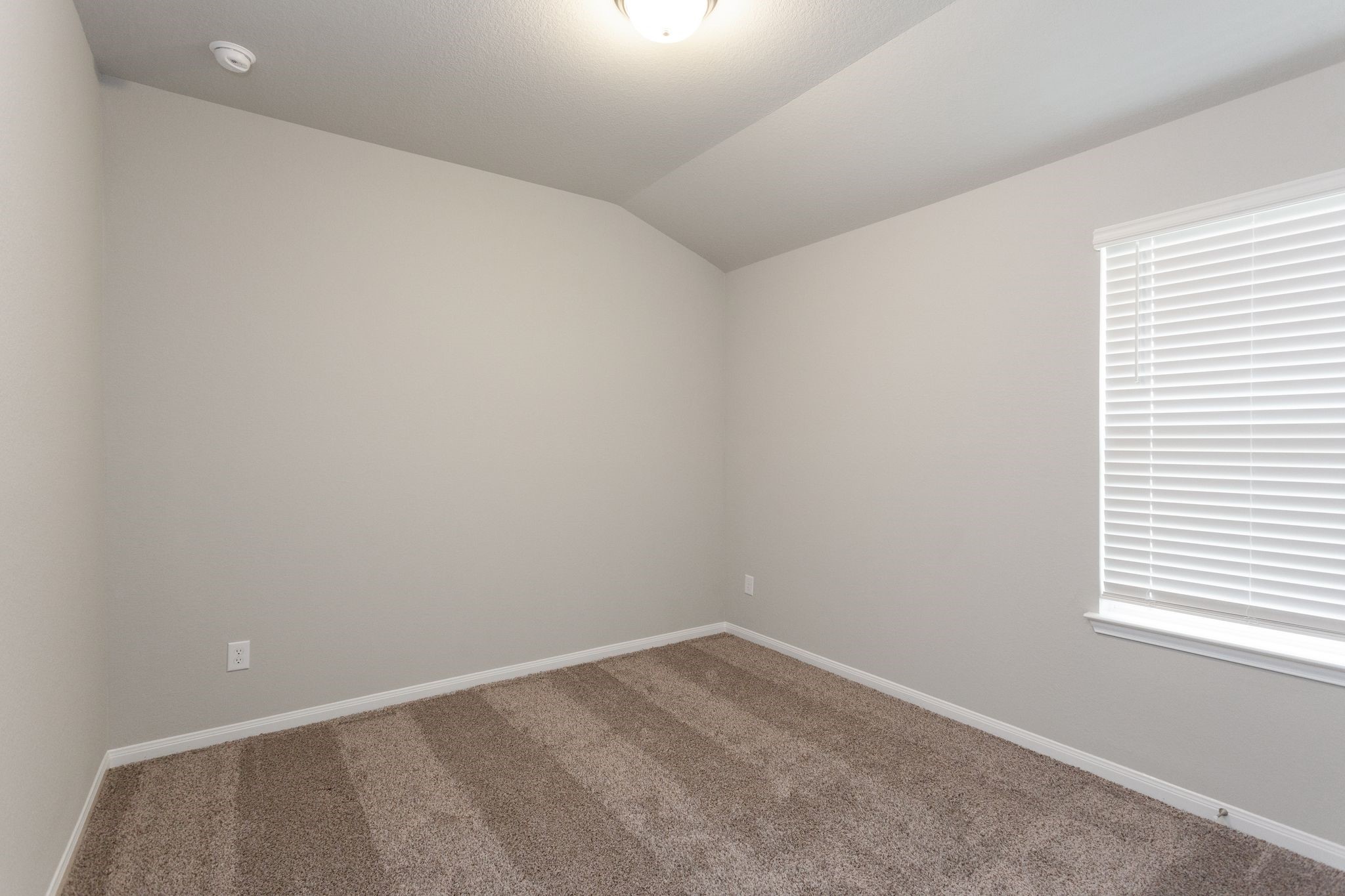 6915 Lebec Rosharon, TX 77583 - Photo 15 of 39