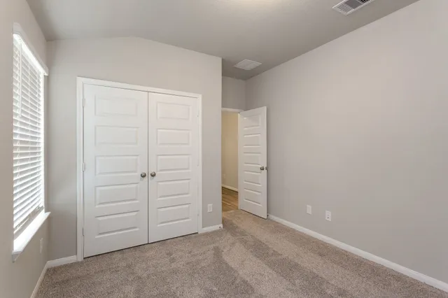 $2,400 | 6915 Lebec, Rosharon, TX 77583