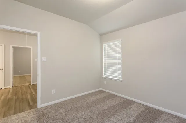 $2,400 | 6915 Lebec, Rosharon, TX 77583