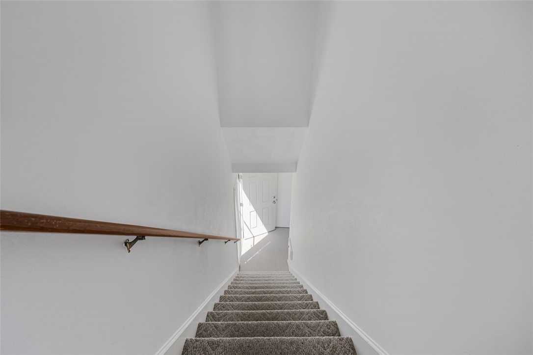124 Edaville Court Warwick, RI 02886 - Photo 29 of 50