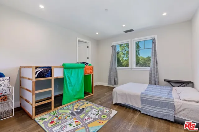 $19,500 | 4306 Forman Avenue, Toluca Lake, CA 91602