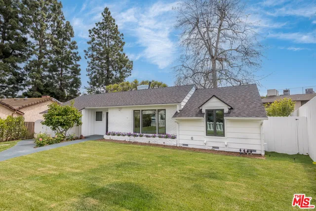 $12,100 | 527 South Bentley Avenue, Los Angeles, CA 90049