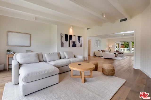 $12,100 | 527 South Bentley Avenue, Los Angeles, CA 90049