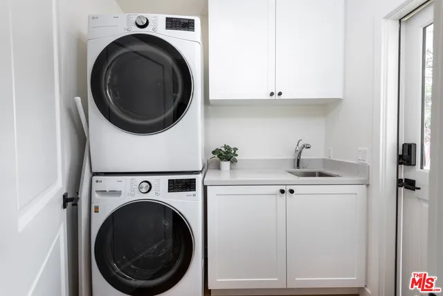 $12,100 | 527 South Bentley Avenue, Los Angeles, CA 90049