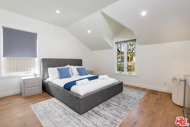 $12,100 | 527 South Bentley Avenue, Los Angeles, CA 90049