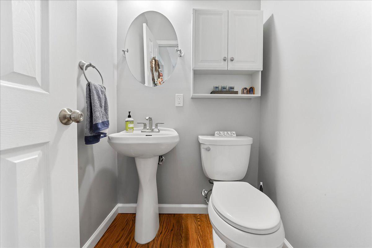345 Holt Lane Springfield, PA 19064 - Photo 15 of 38 First floor powder room