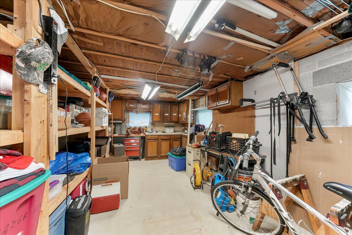 345 Holt Lane Springfield, PA 19064 - Photo 29 of 38 Separate wood shop