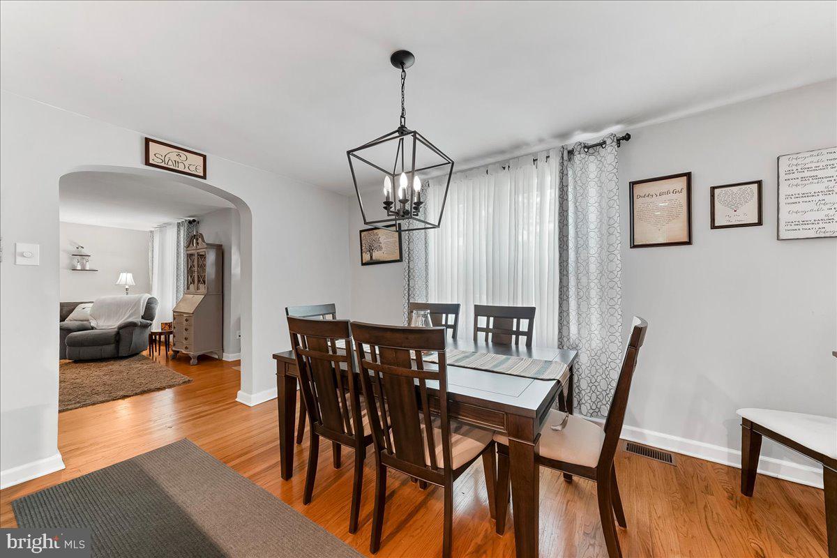 345 Holt Lane Springfield, PA 19064 - Photo 7 of 38 Elegant dining space with natural light.