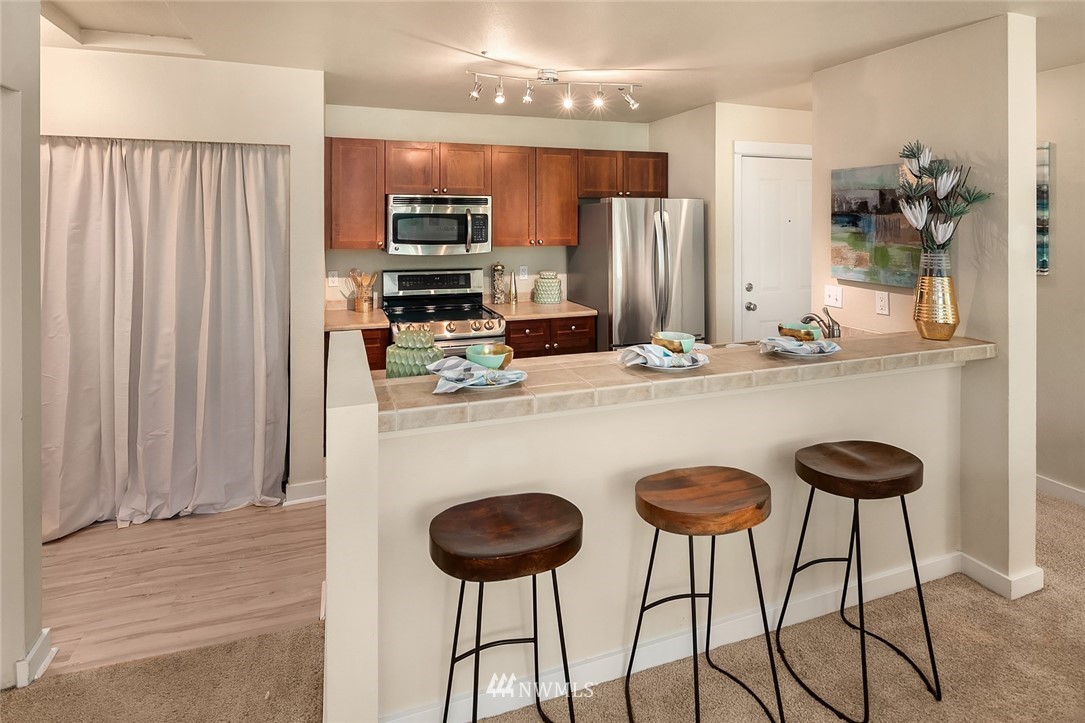 9805 Avondale Road Northeast, Unit R249 Redmond, WA 98052 - Photo 5 of 10 Gallery Image 5